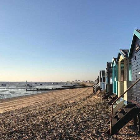 Seafront Suites - Close To Beach, Train Station & Southend Airport Southend-on-Sea Eksteriør bilde